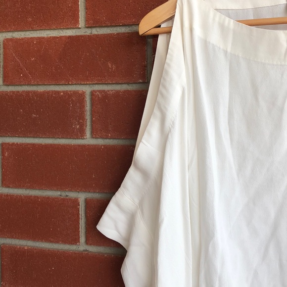 fun, light & chic blouse - Picture 3 of 3